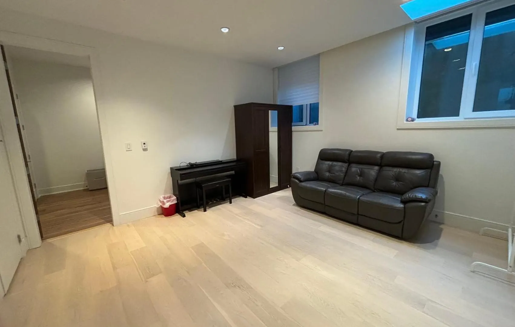 Two King Bedroom W Bath&Living Room 밴쿠버 홈스테이